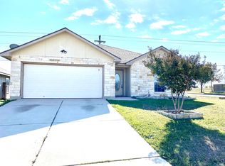 200 Amber Ln, Jarrell, TX 76537