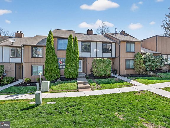 3rd image of 69-4 Azalea Way