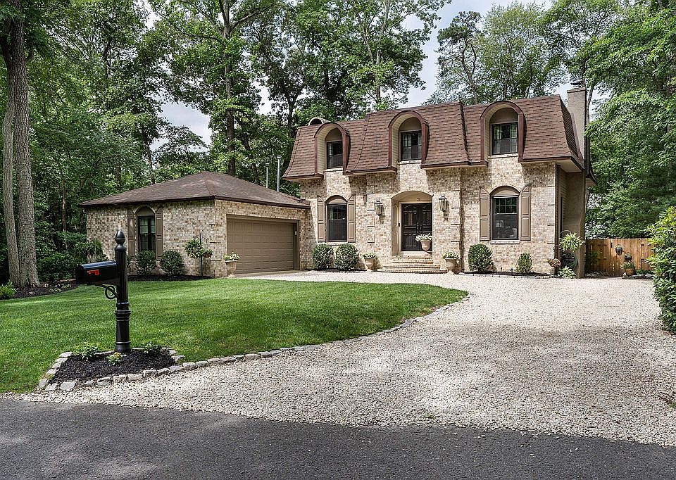 2nd image of 26 Derby Ct