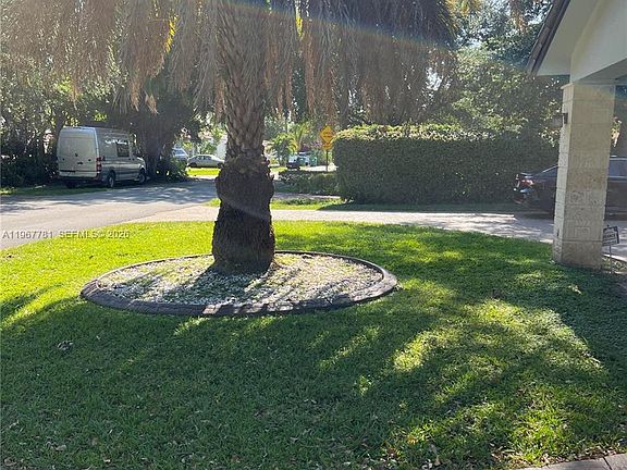 4th image of 6284 SW 26th St