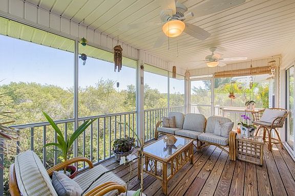 3rd image of 696 Sea Oats Dr
