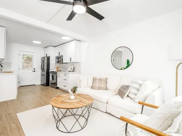 98-1280 E Hoohiki Pl #86, Pearl City, HI 96782