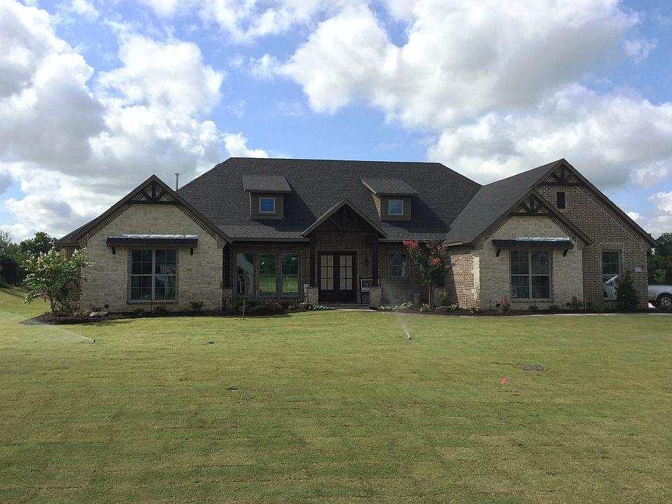 1st image of 118 Sullivan Way