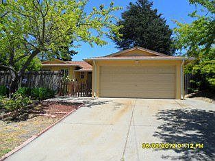 1st image of 2656 Shamrock Dr