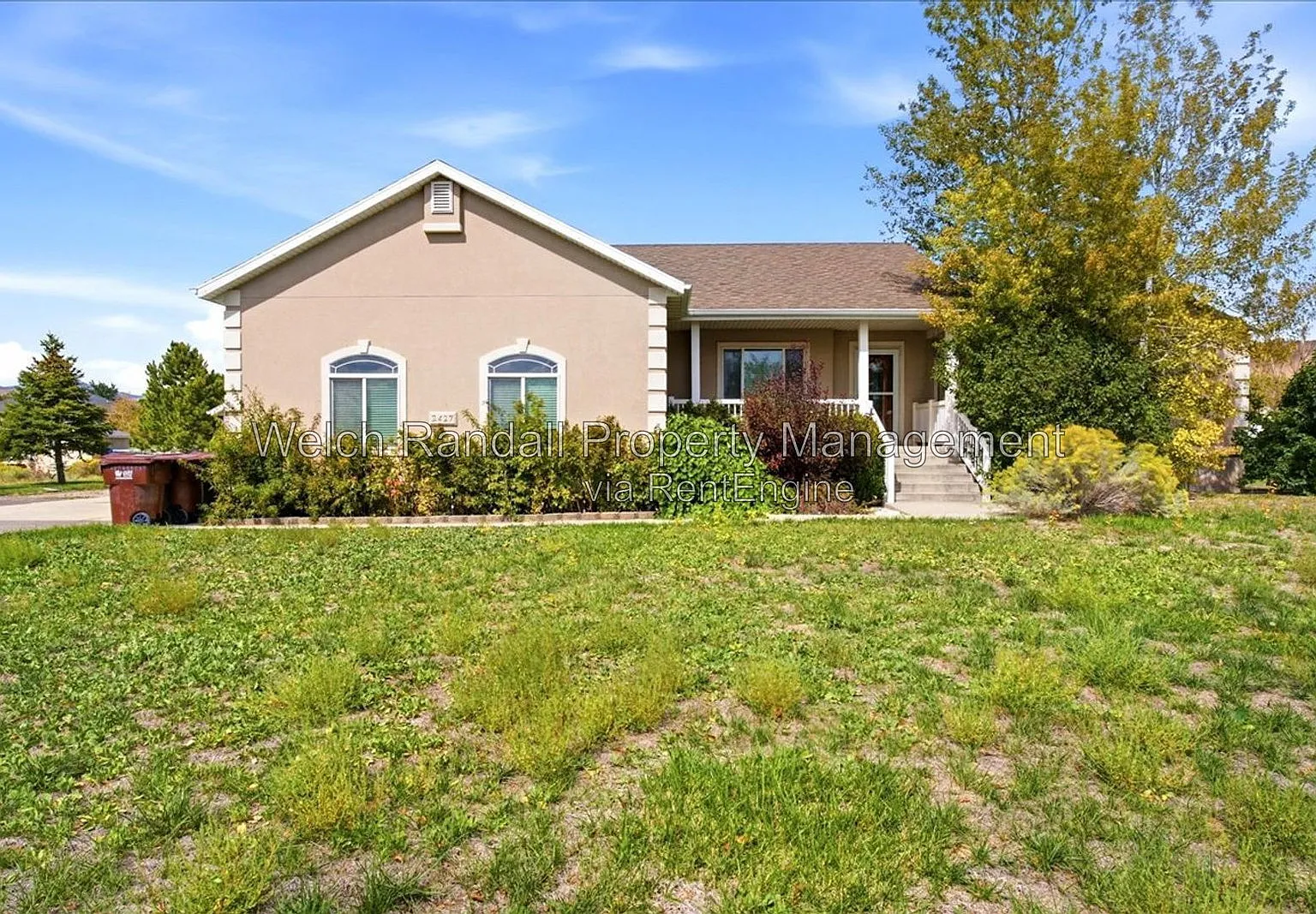 6 bed, 3.0 bath, 2601 sqft, $2,745 — Photo 1
