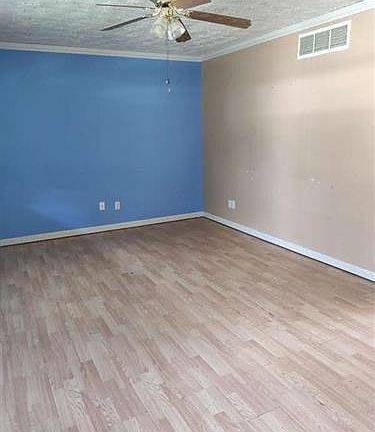 2nd image of 3623 Holly Cir