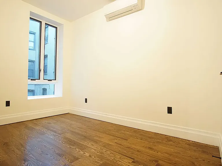 81 Stockholm St #4B — Photo 6