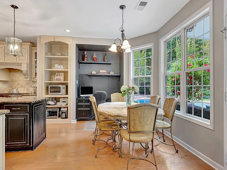 374 Persimmon Dr — Photo 25