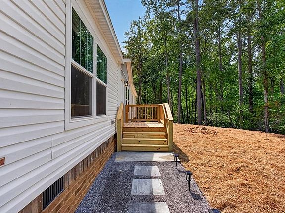 5th image of 758 Upper Burris Rd