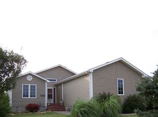 10568 Brenton Ln, Dodge City, KS 67801