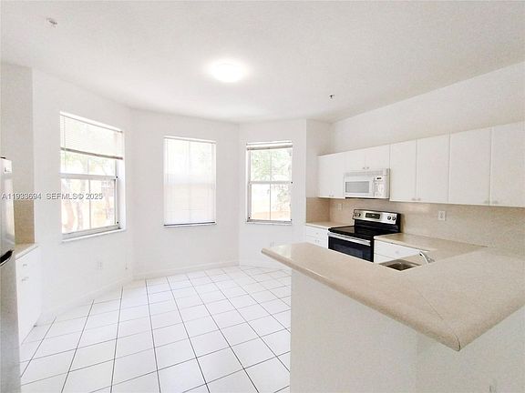 3rd image of 3603 Shoma Dr