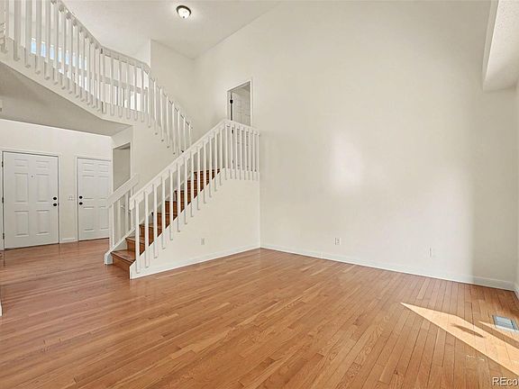 3rd image of 23869 Broadmoor Drive