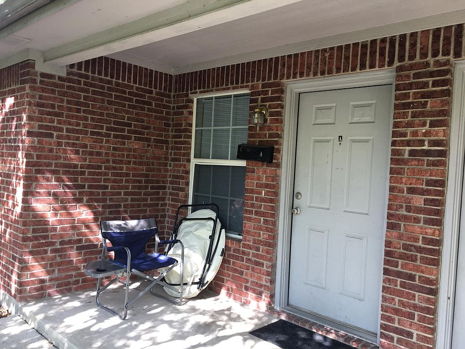 1st image of 219 W Avenue D