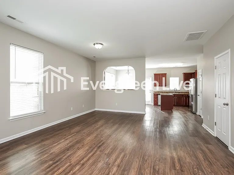 5568 Farm House Trl — Photo 5