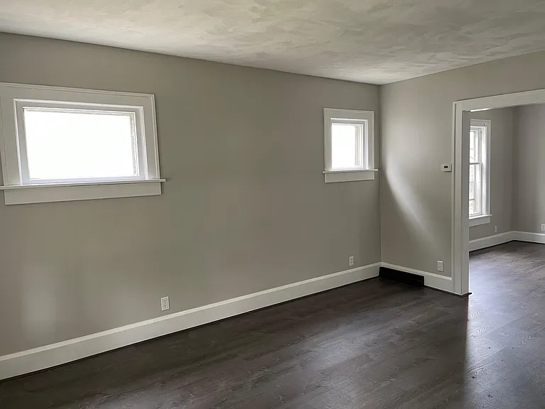 234 E Walnut St — Photo 6