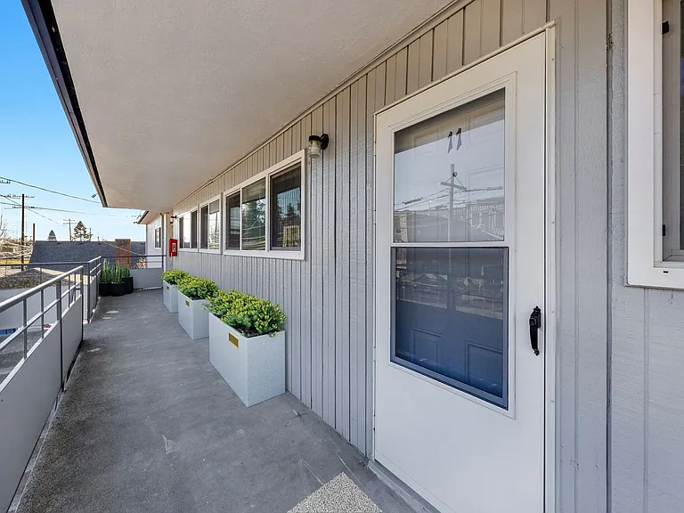 Tara Apartments — Photo 6