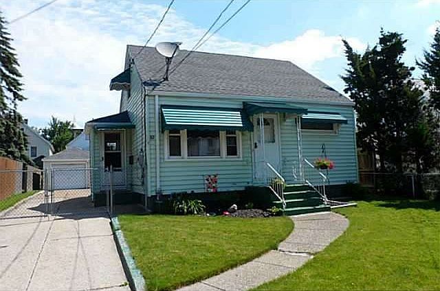 1st image of 82 Albert Ave