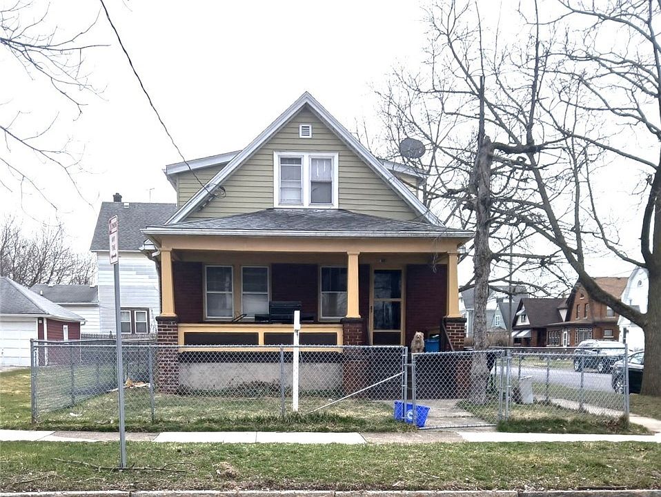 1st image of 2301 Walnut Ave