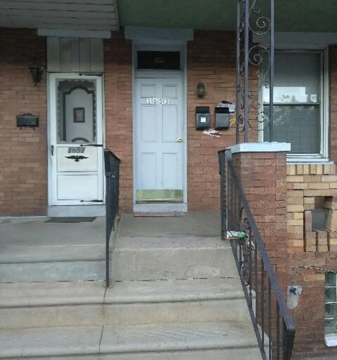 1 bed, 1220 sqft, $925 — Photo 1