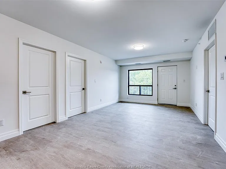 3290 Stella Cres #304 — Photo 8