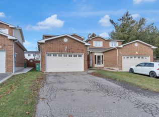 35 Ferri Cres, Brampton, ON L6Z 1R8