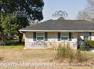 118 Barnesdale Dr, Warner Robins, GA 31093