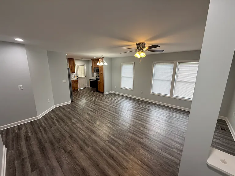 1070 Blue Grass Trl — Photo 2