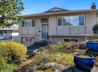 2555 Victor St, Victoria, BC