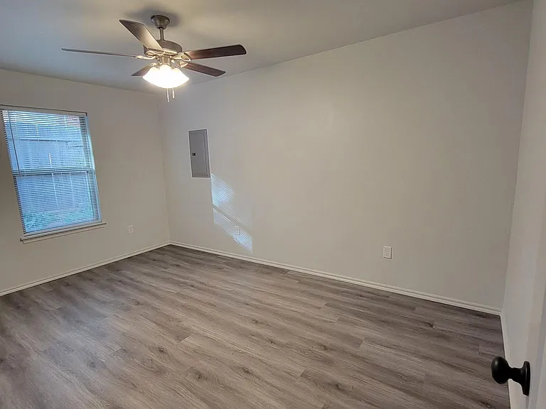 Valley View — Photo 17