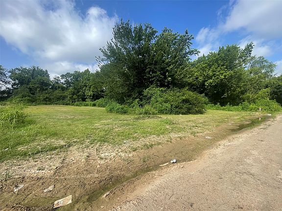 2nd image of Maxwell St