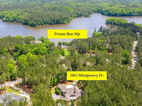 4th image of 1061 Montgomery Dr