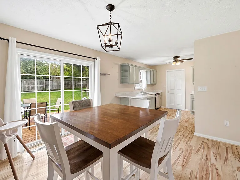 75 Brendan Ln — Photo 4
