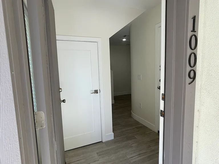 1020 E Spence Ave #1009 — Photo 4