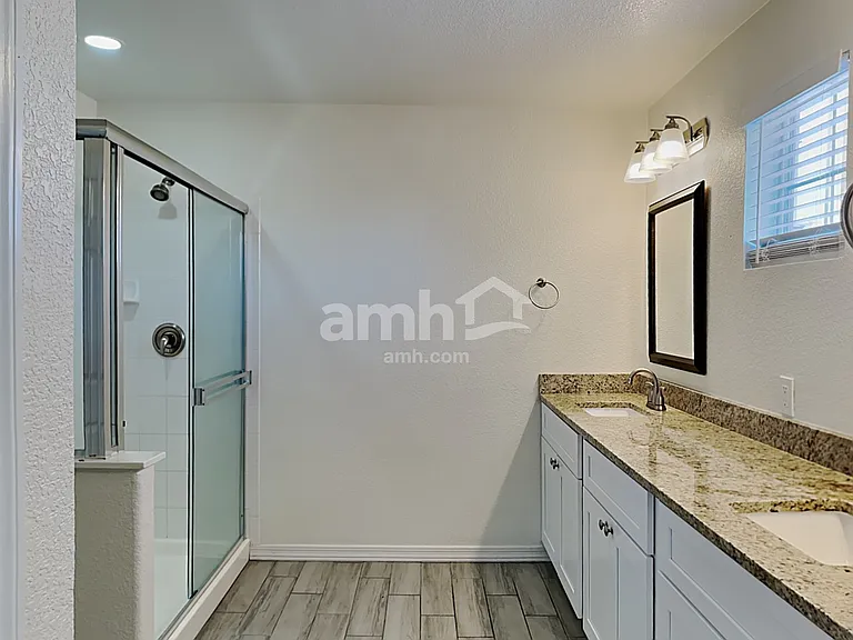 108 E Calle Del Rondador — Photo 9