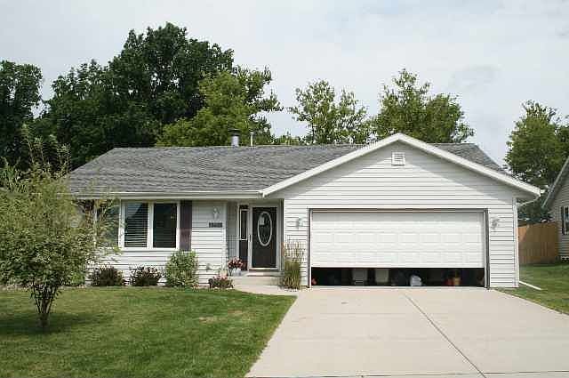 1st image of 4339 Fox Hills Dr