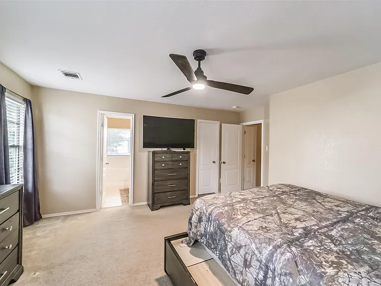 3818 Brook Garden Ln — Photo 32