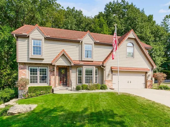 1611 NE 80th Pl, Kansas City, MO 64118