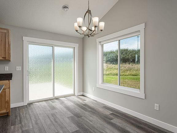 5th image of 821 7th Ave NW #105