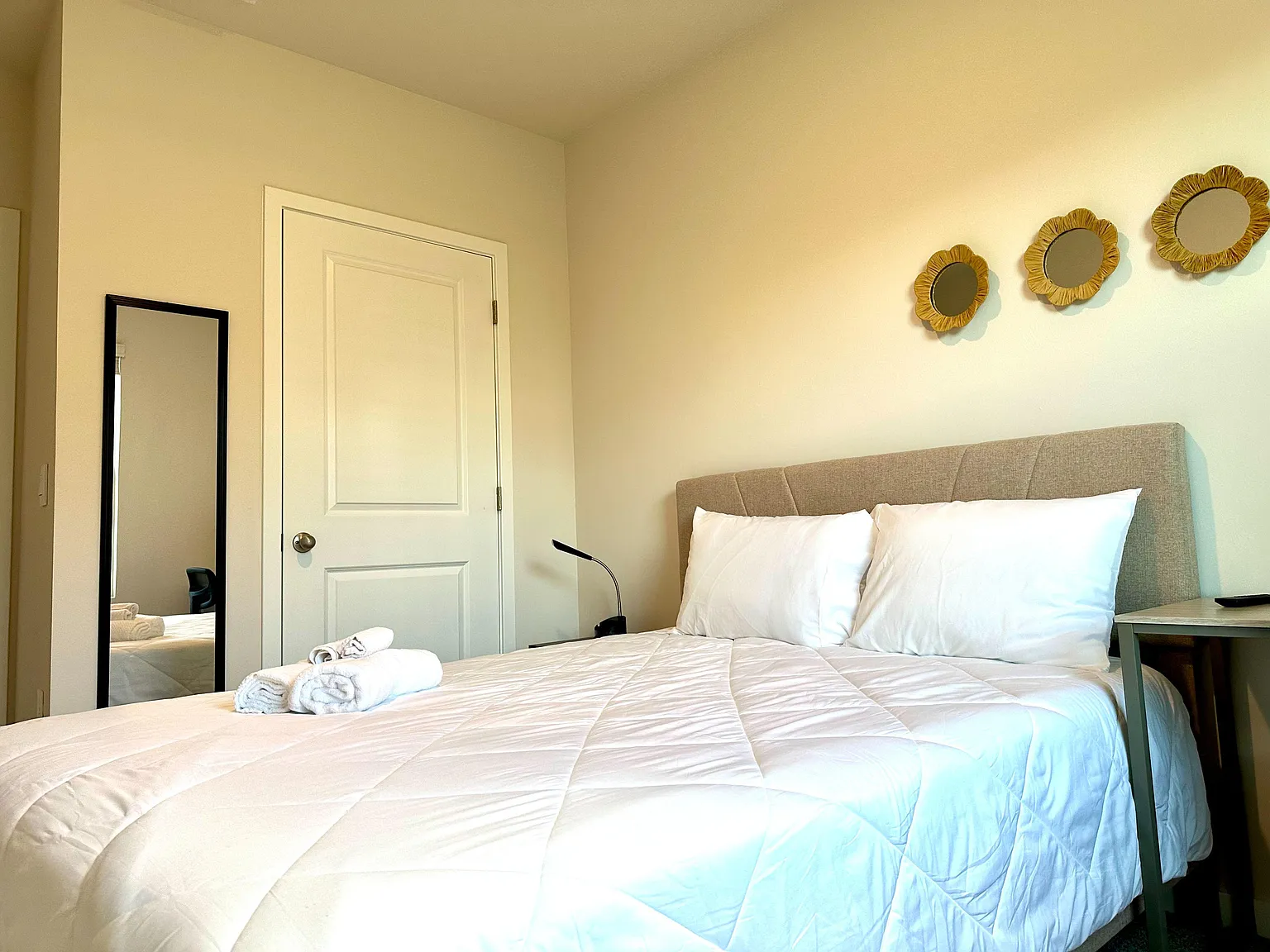 3 bed, 2.0 bath, 1500 sqft, $1,105 — Photo 3