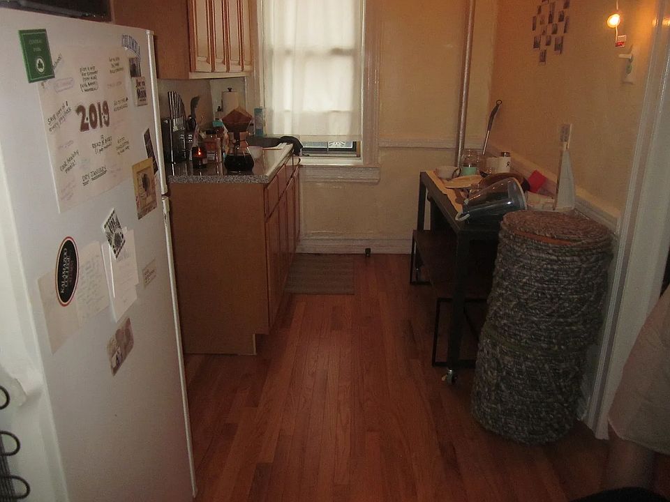 1st image of 198 Wilson St APT 4