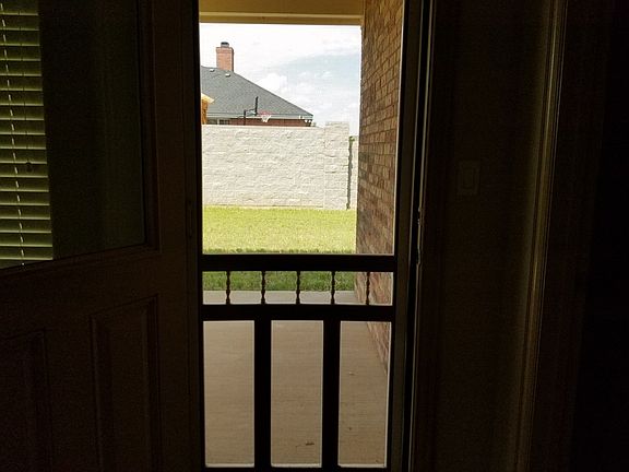 3rd image of 3310 Rembrandt Ave