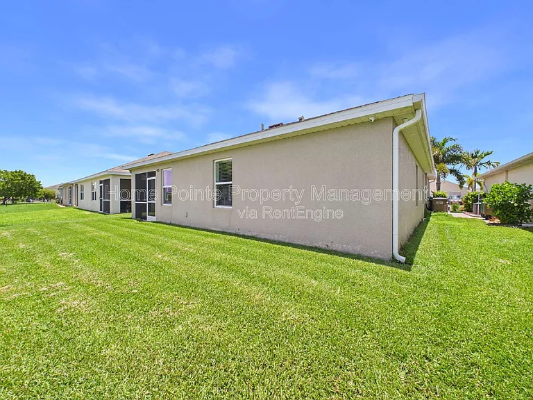 3420 Cancun Ct — Photo 22
