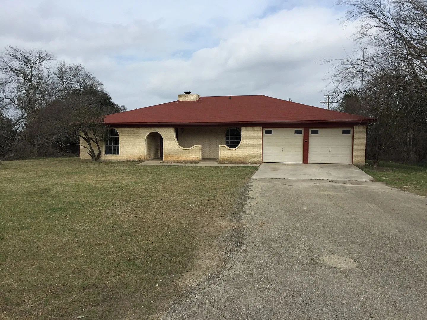 3 Bedroom 1.75 Bath with a Spacious Lot — Photo 1