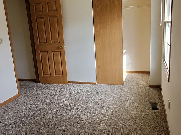 2nd image of 1012 Eleanor Ave