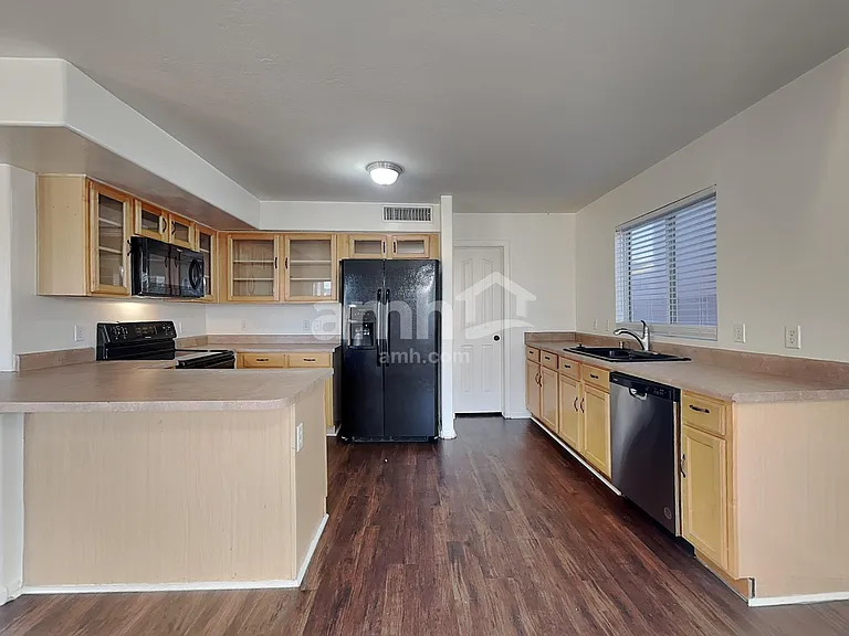 10508 E Olla Ave — Photo 3