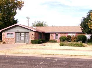 2902 W 21st St, Plainview, TX 79072