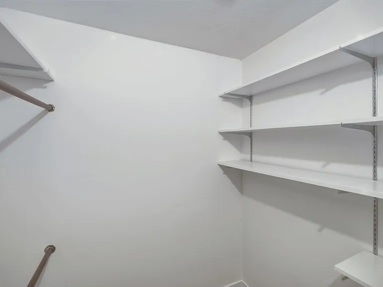 1537 Dana Ave — Photo 21