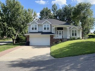 4406 Maple Tree Ct, Saint Joseph, MO 64506