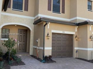 3470 W 106th Ter, Hialeah, FL 33018