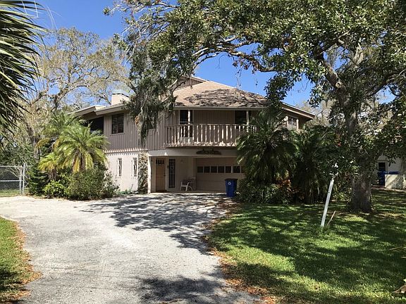 4th image of 5828 Oakhurst Dr